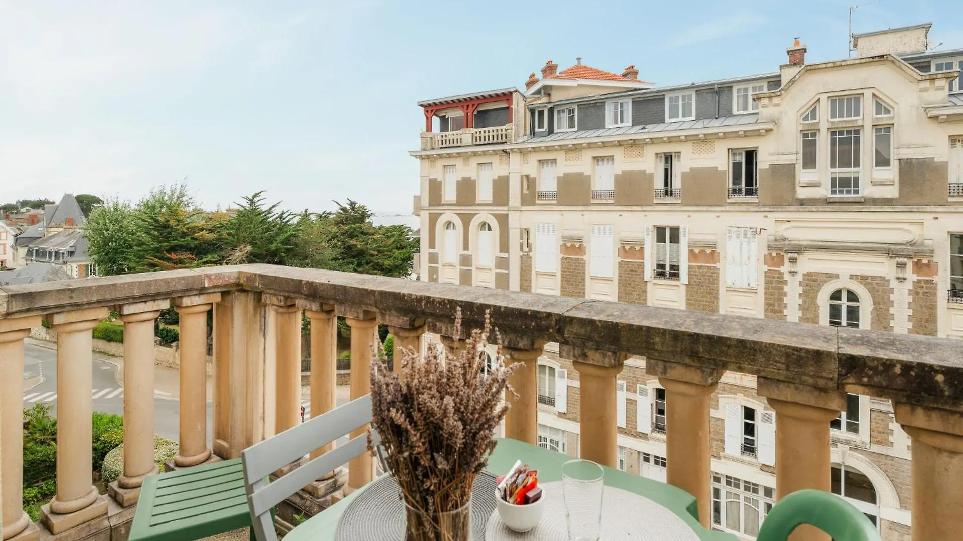 Apartment Les Balcons De Cezembre By Interhome Saint-Lunaire